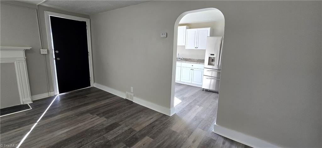 2912 Woodleigh St #3 - Photo 4 of 18