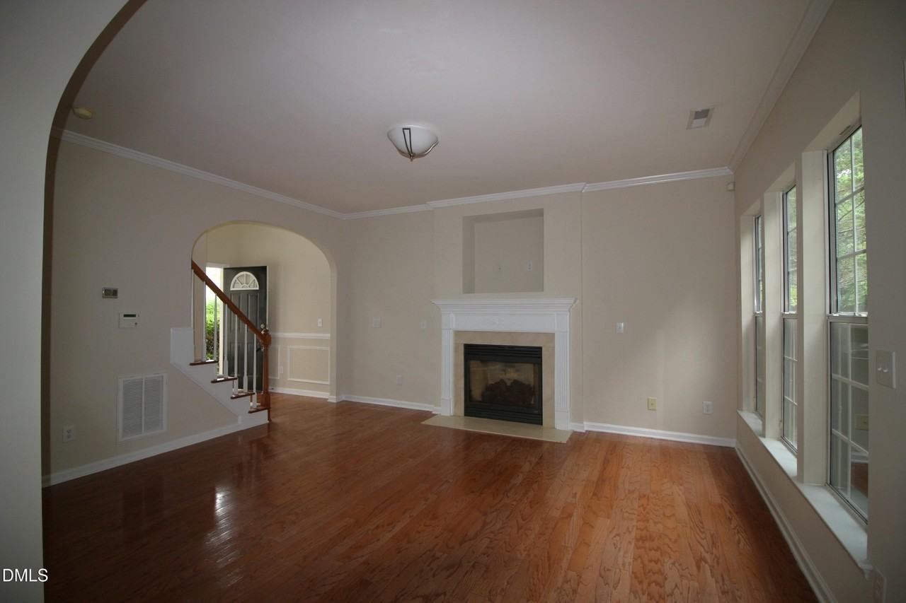 2517 Valley Haven Dr - Photo 5 of 21