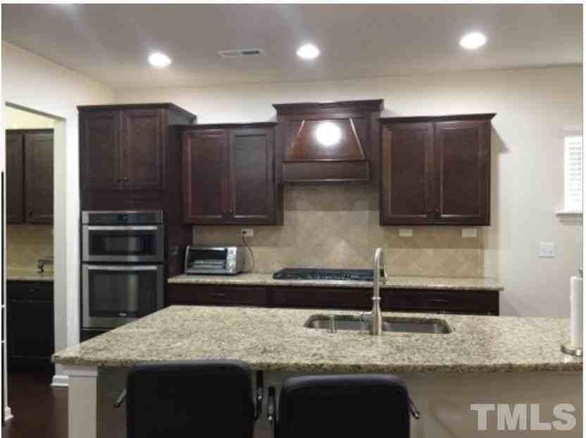 1510 Thassos Dr - Photo 7 of 17