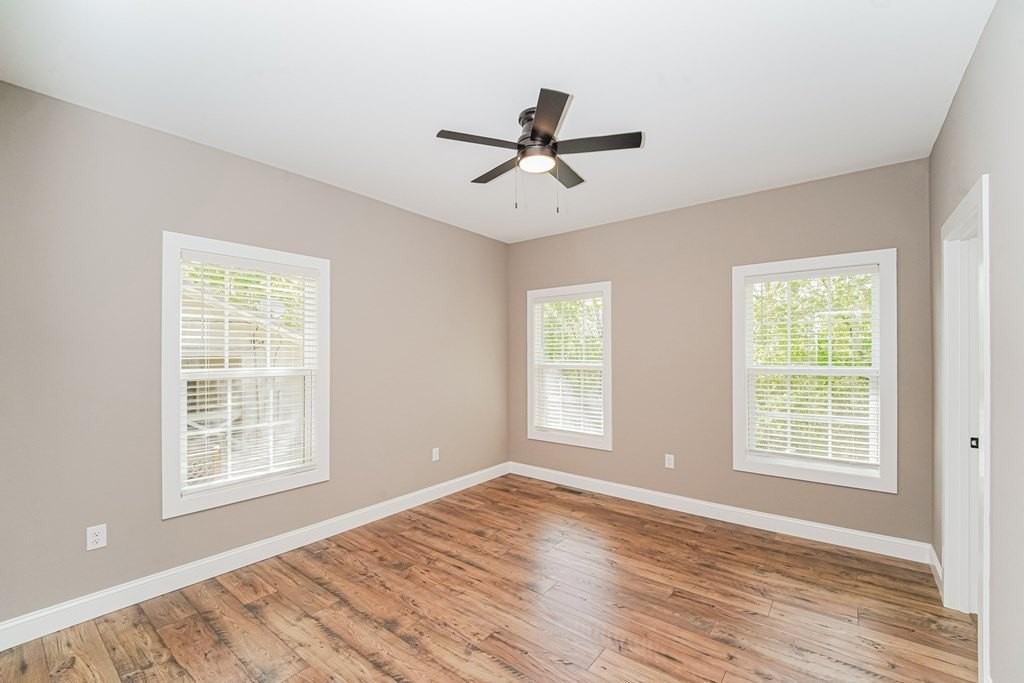 165 Lakeshire Dr - Photo 6 of 15