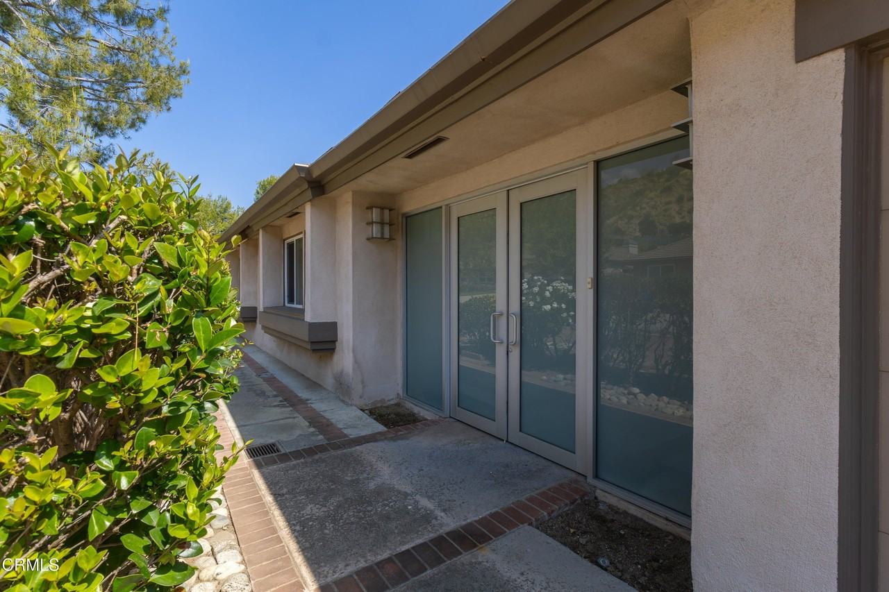 1212 Arno Dr - Photo 2 of 50