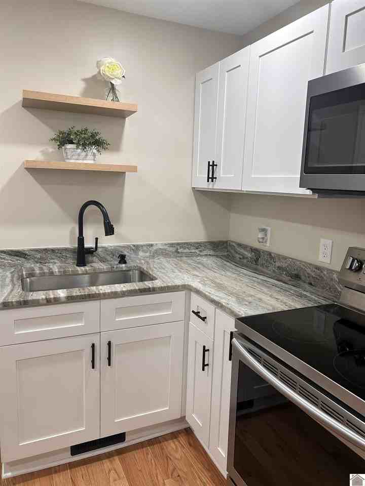 1900 Jefferson St - Photo 5 of 15