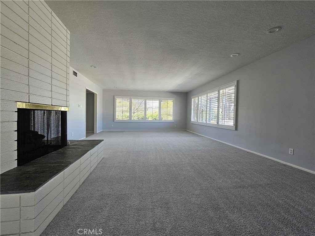 639 Alta Loma Dr - Photo 7 of 26