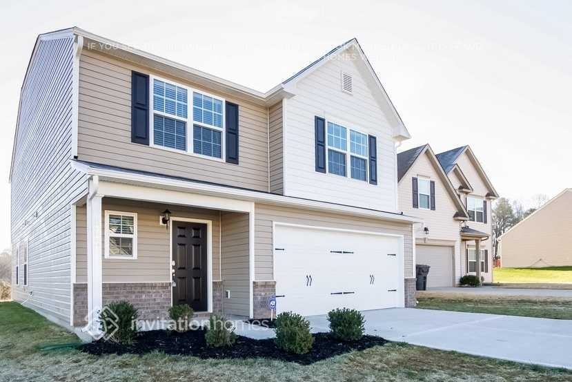 5056 Broad Leaf Ct - Photo 3 of 18