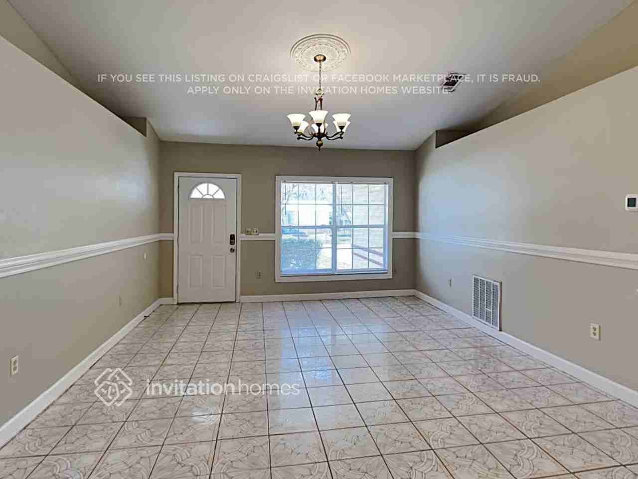 5850 Lake Grove Dr - Photo 3 of 17