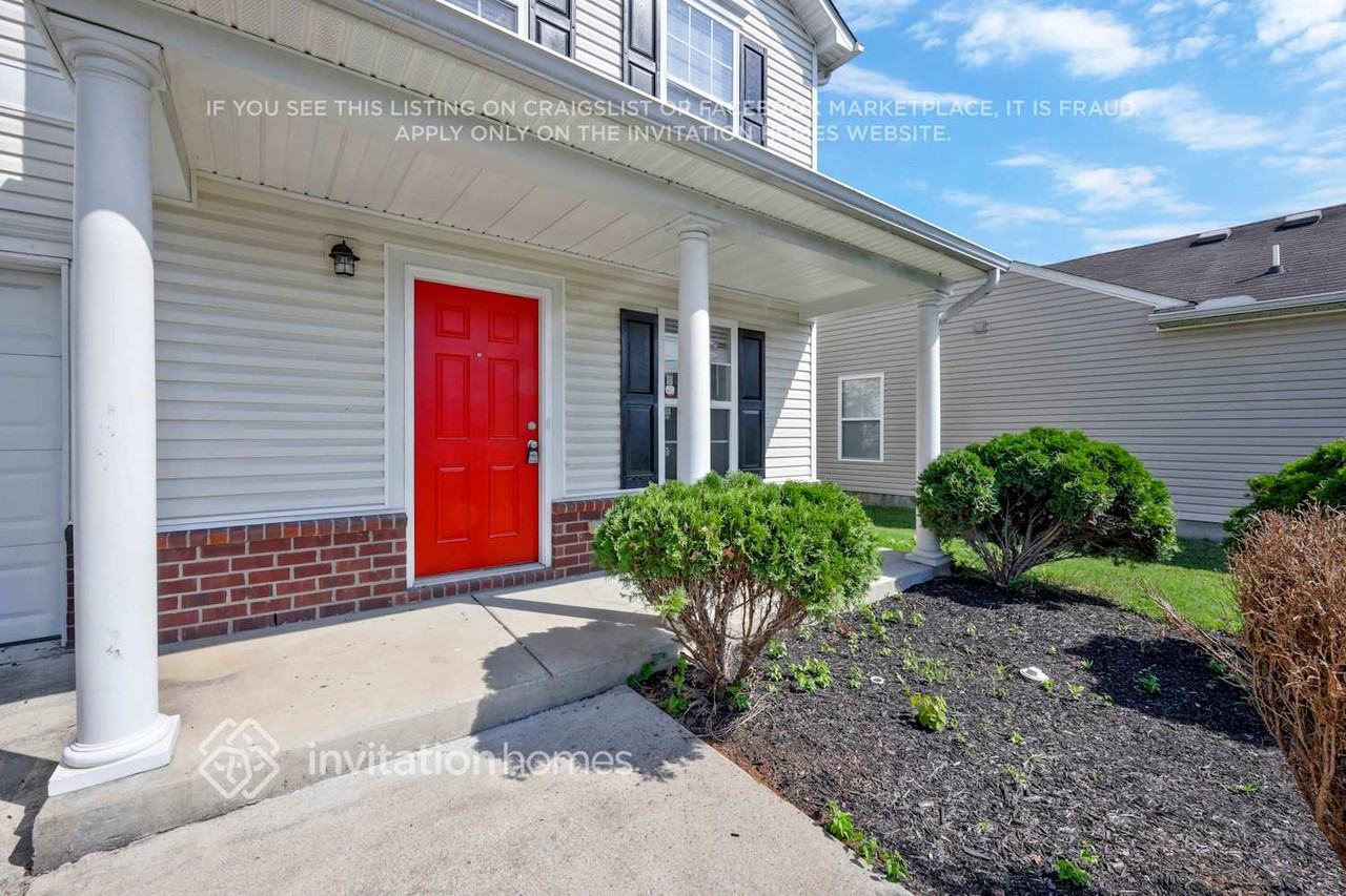 2888 Creekbend Dr - Photo 2 of 26