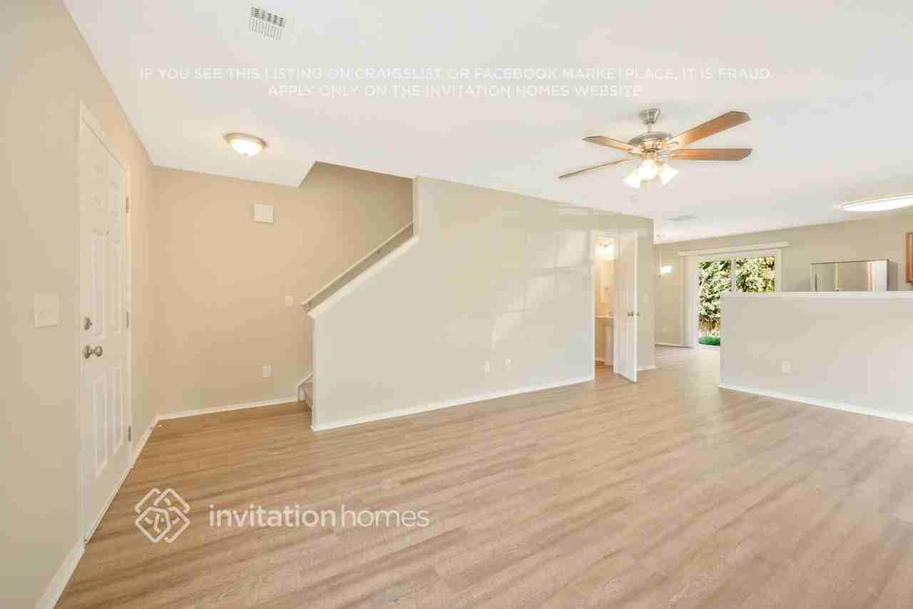 2888 Creekbend Dr - Photo 5 of 26