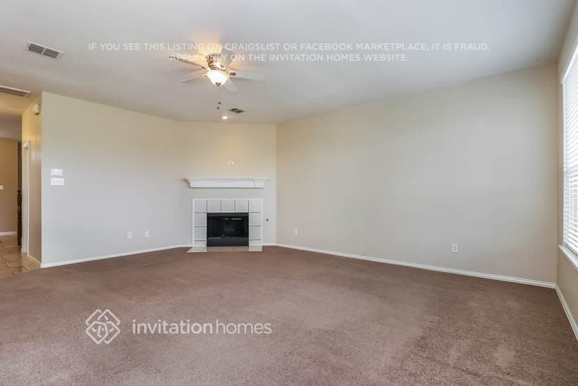 5237 Bay View Dr - Photo 3 of 16