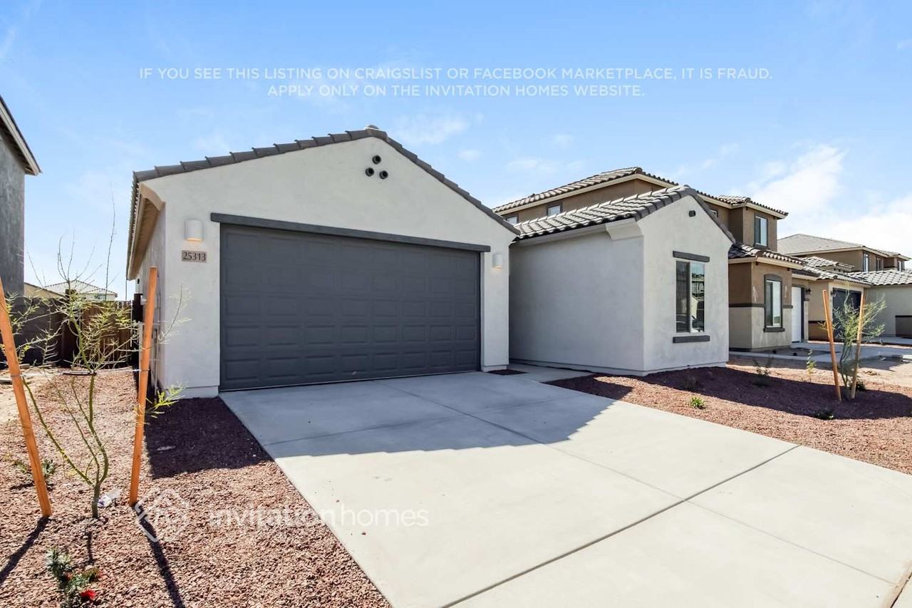 25313 W Chipman Rd - Photo 3 of 21