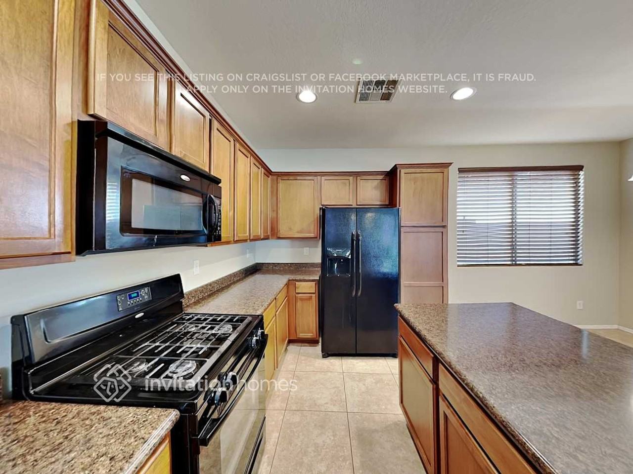 18016 W Palo Verde Ave - Photo 7 of 20
