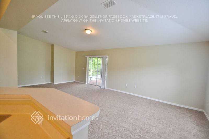 992 Vanderbilt Dr - Photo 5 of 12