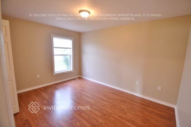 992 Vanderbilt Dr - Photo 7 of 12