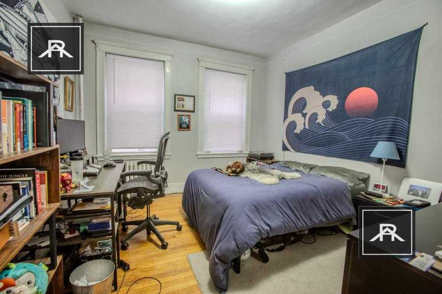 233 Kelton St - Photo 6 of 7