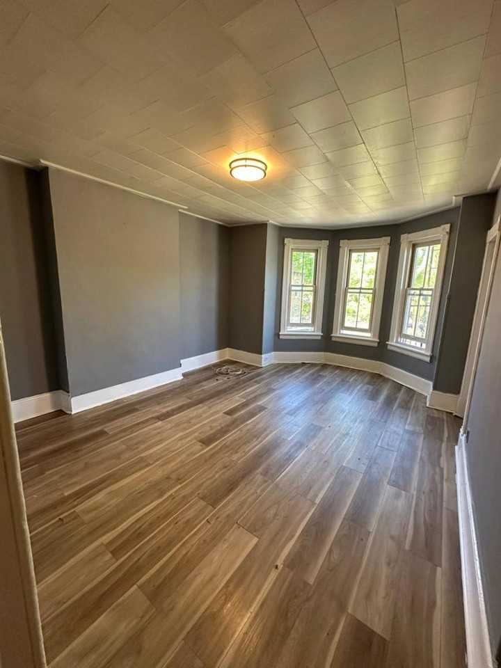 27 Clark St - Photo 2 of 10