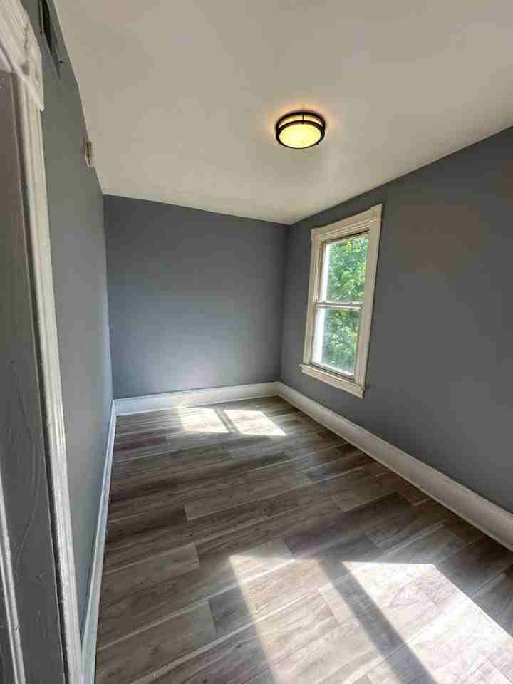 27 Clark St - Photo 5 of 10