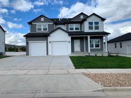 featured image of 724 W Blue Mountain Dr
