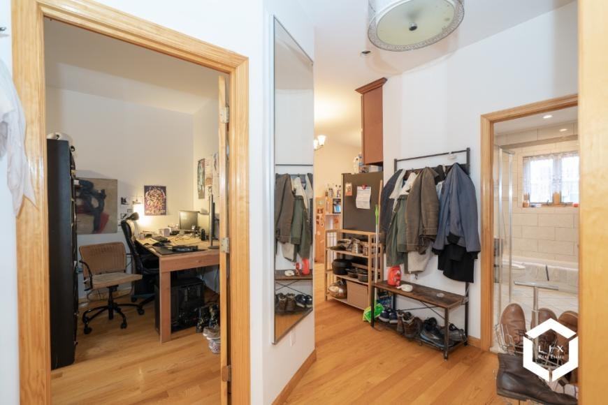 3322 12th Ave - Photo 4 of 10