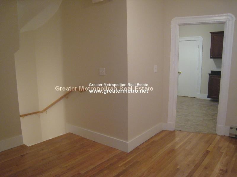 9 Noyes Pl #1 - Photo 4 of 15