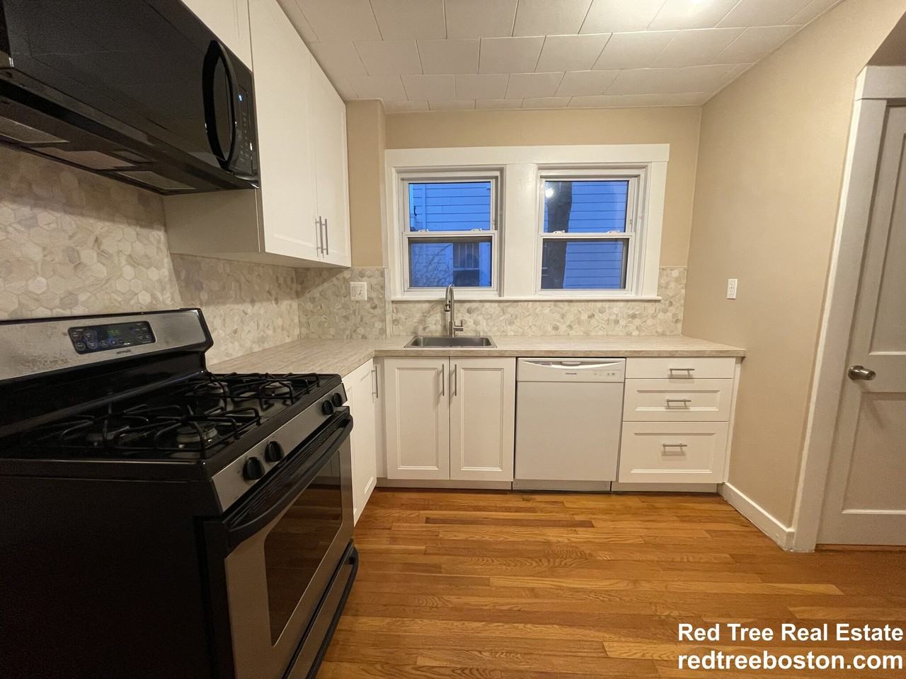 22 Cresthill Rd - Photo 7 of 42