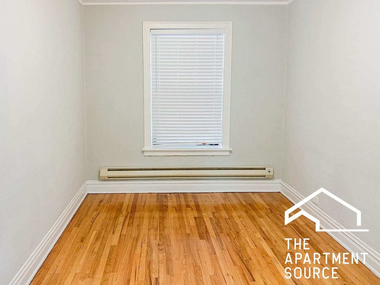 623 W Melrose St #M1 - Photo 3 of 11