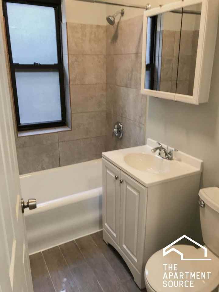 623 W Melrose St #M1 - Photo 4 of 11