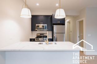 4405 N Seeley Ave #2F - Photo 1 of 1