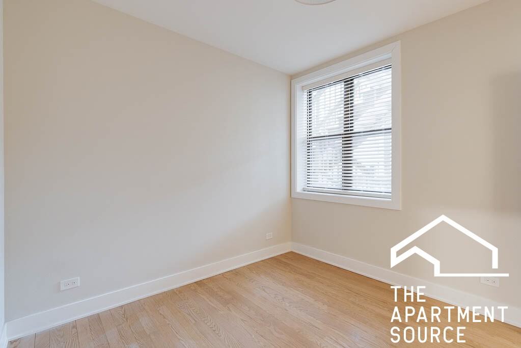 4405 N Seeley Ave #2F - Photo 6 of 11