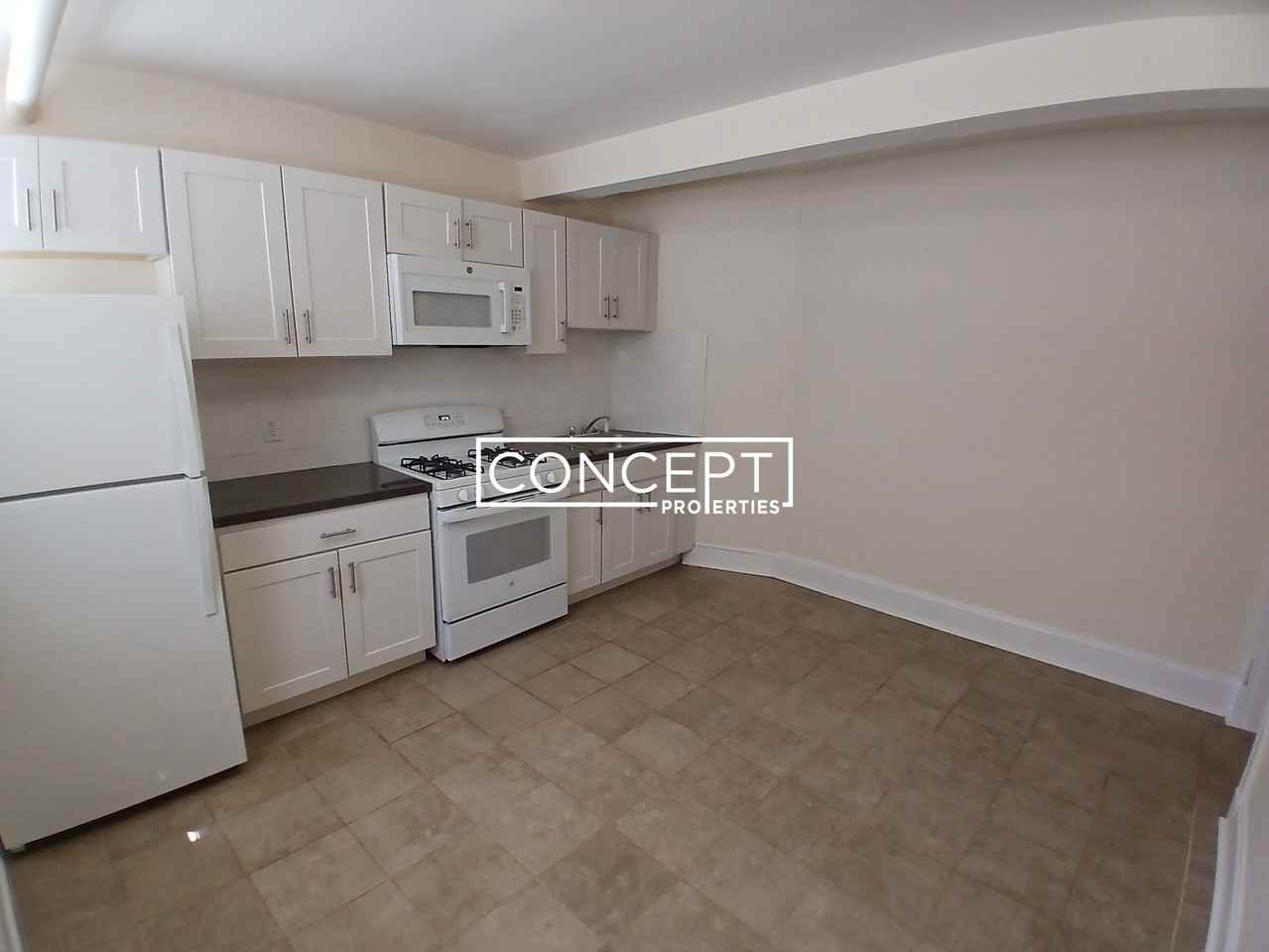 17 Barrows St #B - Photo 7 of 8