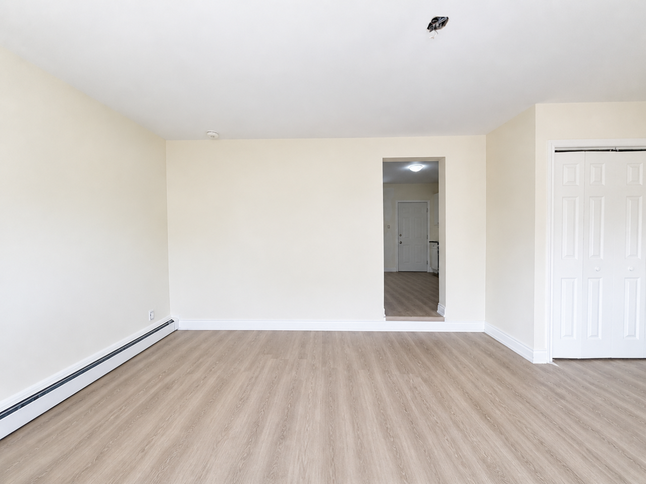 43 Centre St #2 - Photo 4 of 9