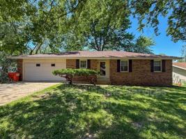 featured image of 3715 S Walnut Hill Ave
