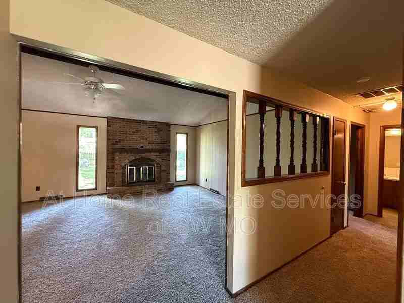3715 S Walnut Hill Ave - Photo 3 of 14