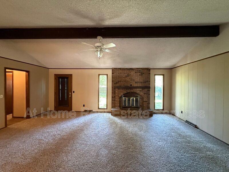 3715 S Walnut Hill Ave - Photo 4 of 14