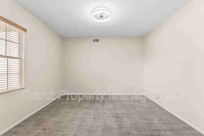 34349 Lamborn St - Photo 5 of 39