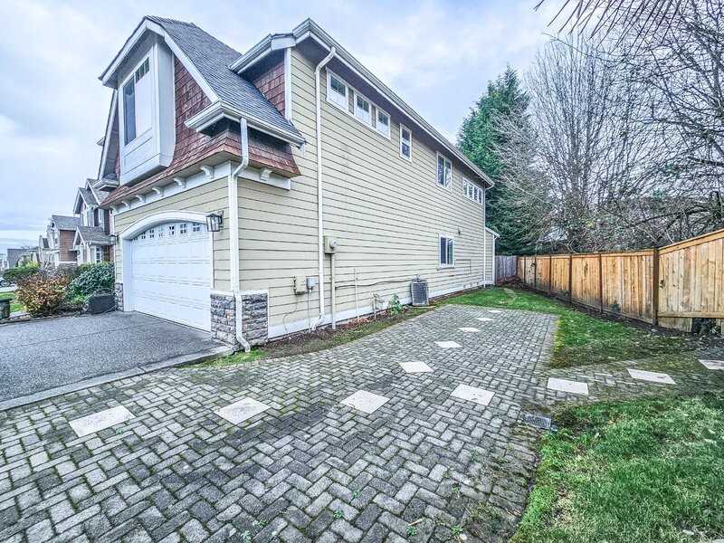 912 Lincoln Ave Se - Photo 5 of 50