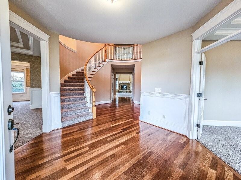912 Lincoln Ave Se - Photo 6 of 50