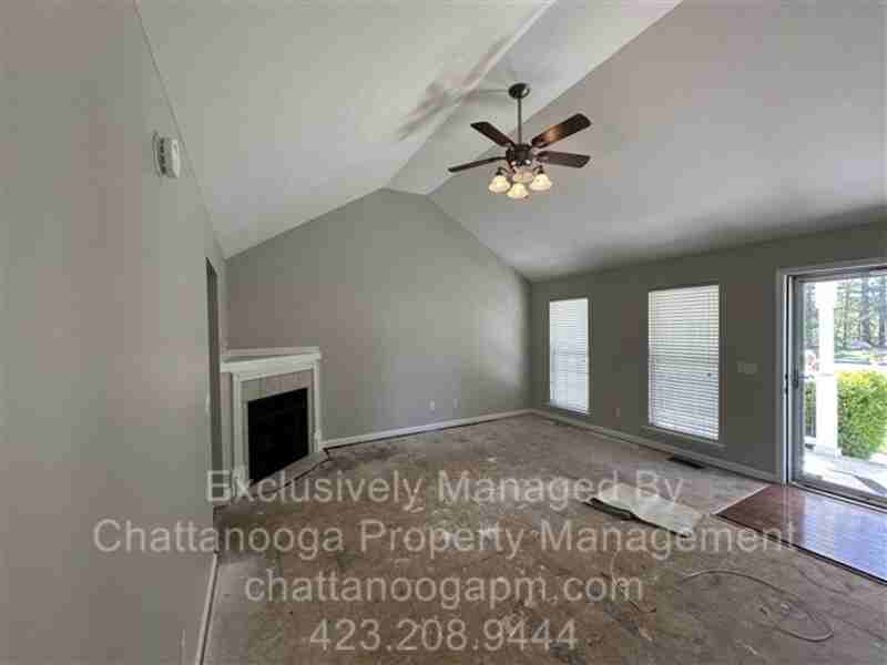 87 Manor Dr - Photo 3 of 19