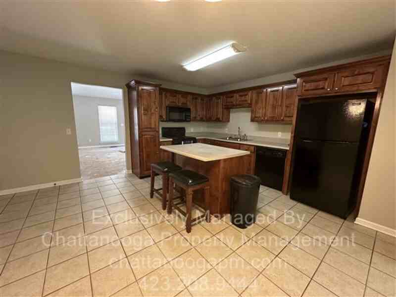 87 Manor Dr - Photo 6 of 19