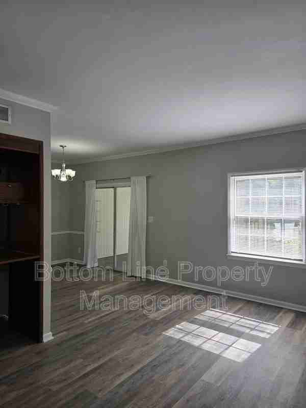 5949 Quail Hollow Rd #D - Photo 4 of 33