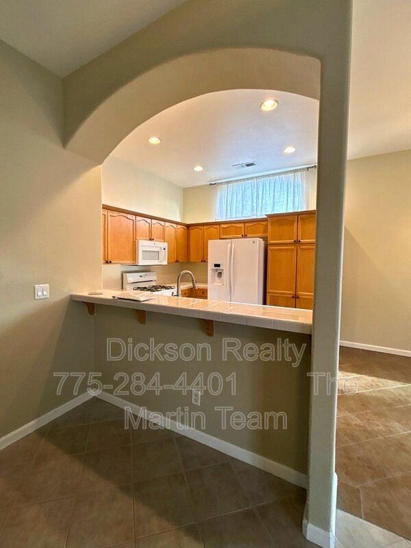 3470 Erin Dr - Photo 6 of 18