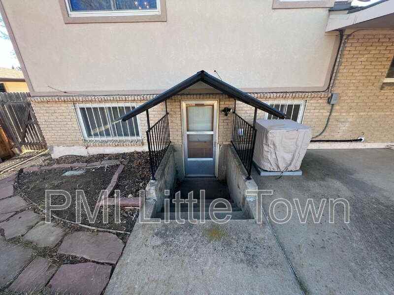 5001 W Tufts Ave - Photo 7 of 31
