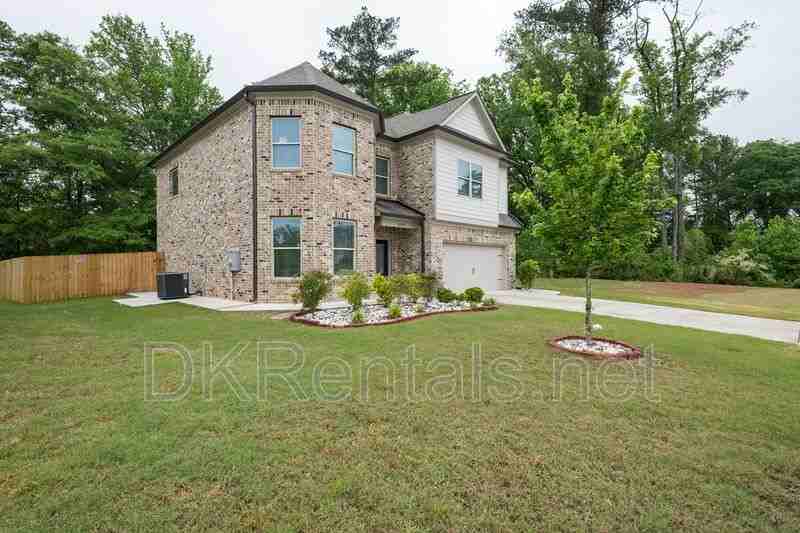 3296 Oxford Mill Ln - Photo 2 of 37