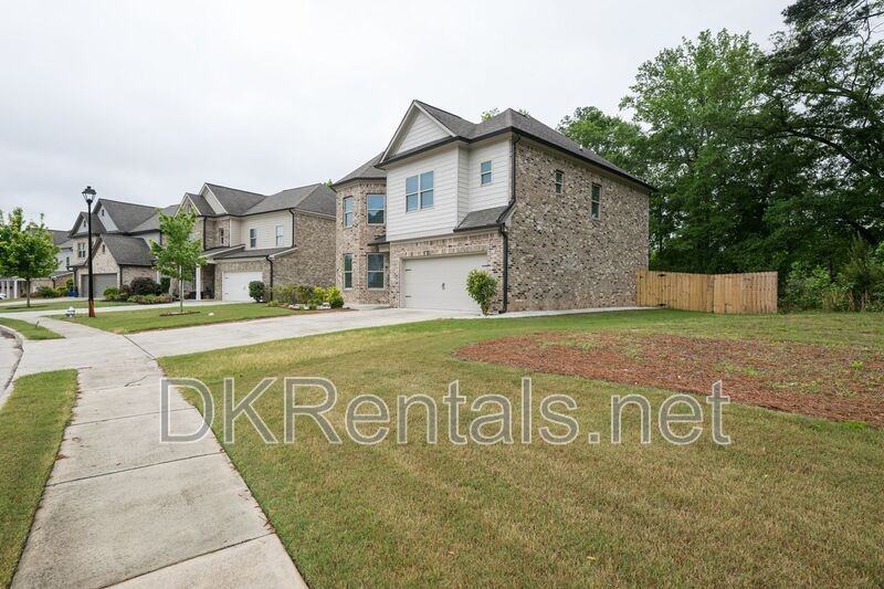 3296 Oxford Mill Ln - Photo 3 of 37