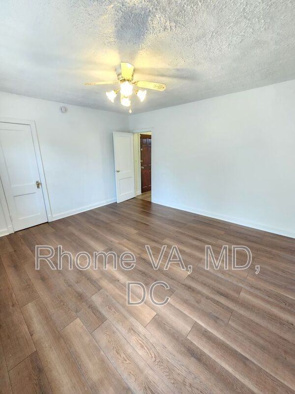 515 Franklin St Ne #4 - Photo 3 of 14