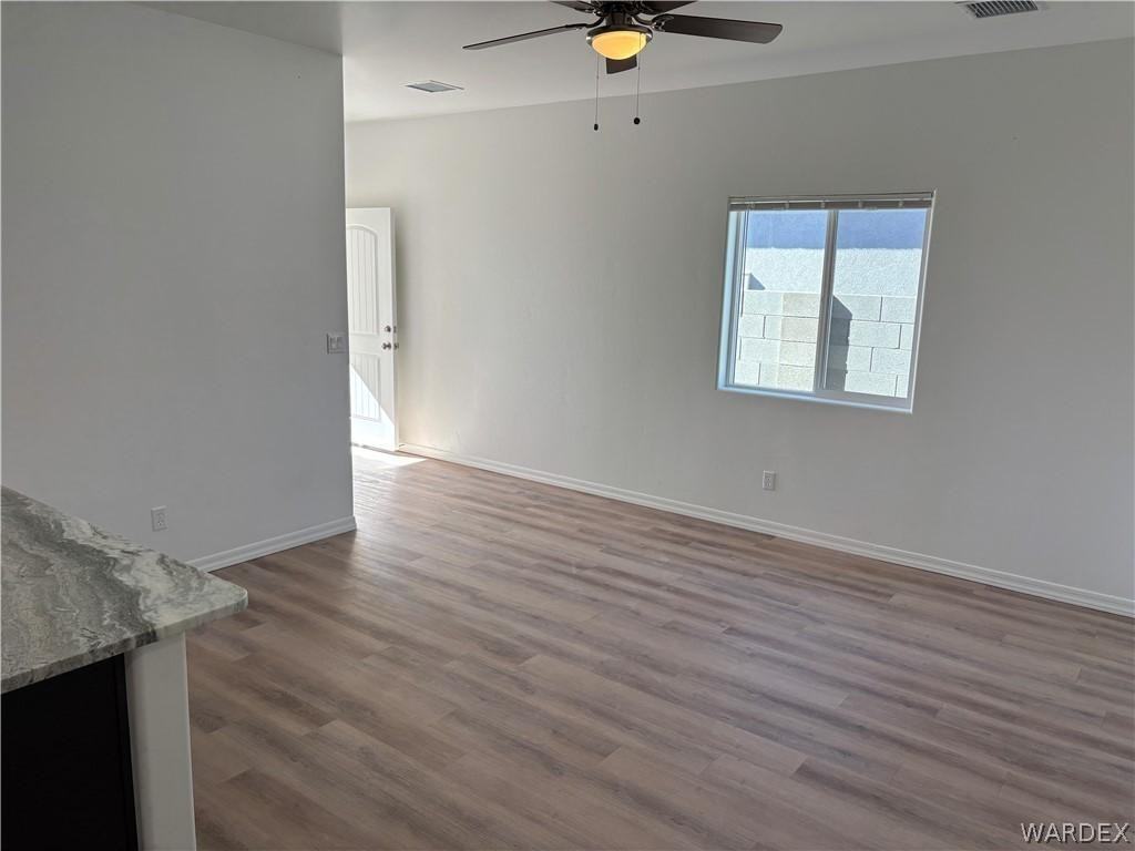3363 N Pearl St Street - Photo 7 of 30