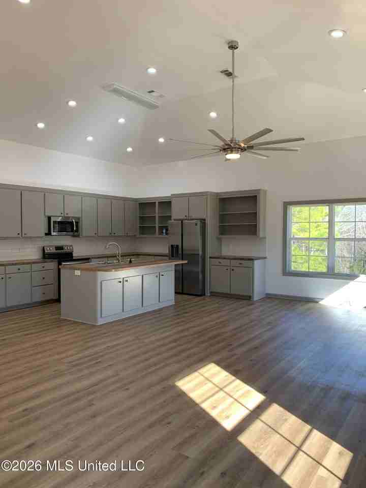250 Dave Brown Rd - Photo 7 of 20