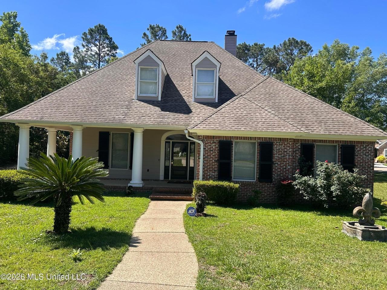 7003 Rolling Green Dr