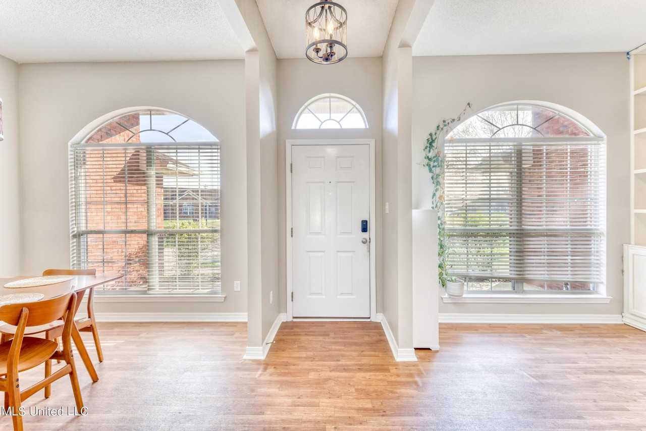 14347 Atwood Cv - Photo 4 of 27