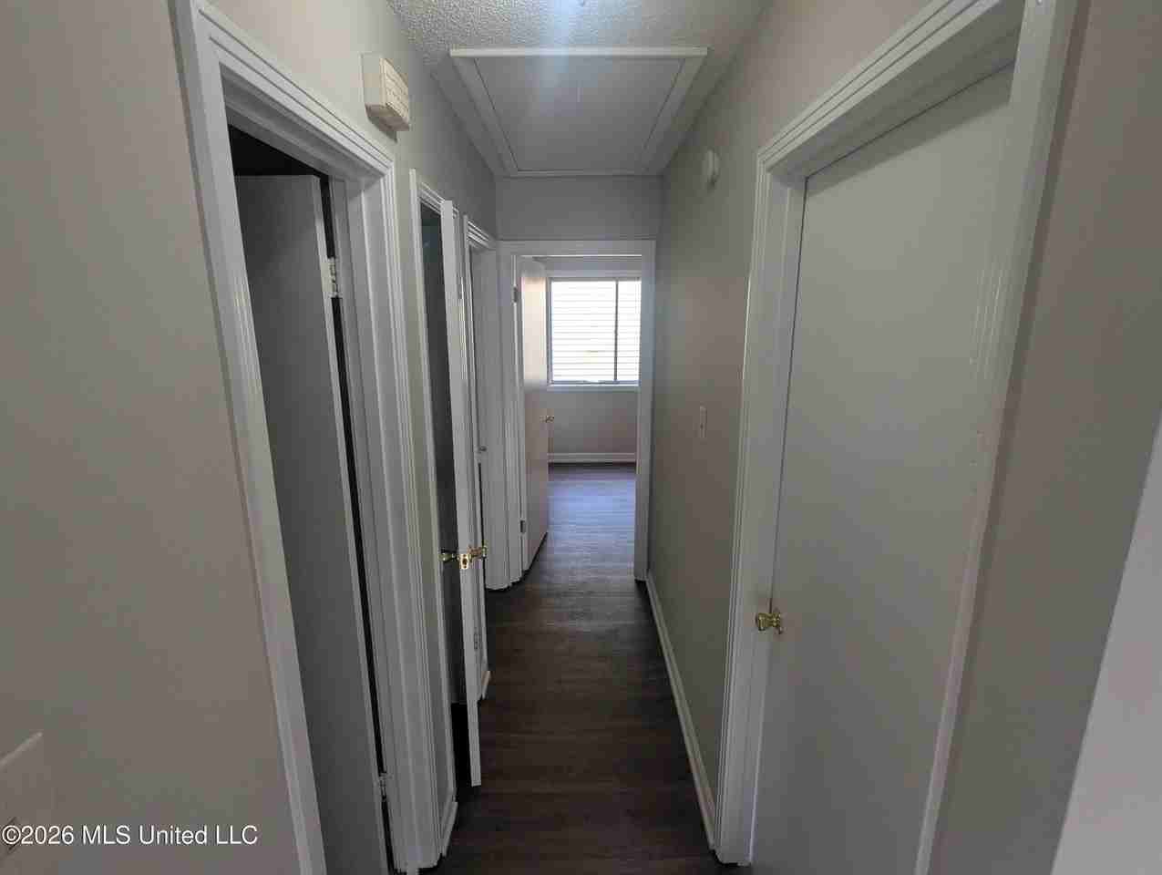 1699 Whitehead Dr - Photo 6 of 9