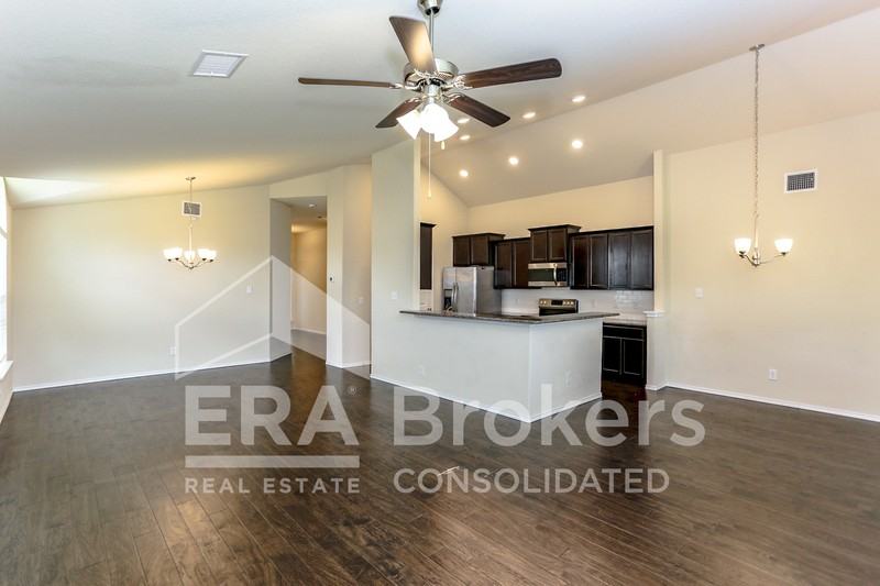 1307 Stonewall Rdg - Photo 6 of 25