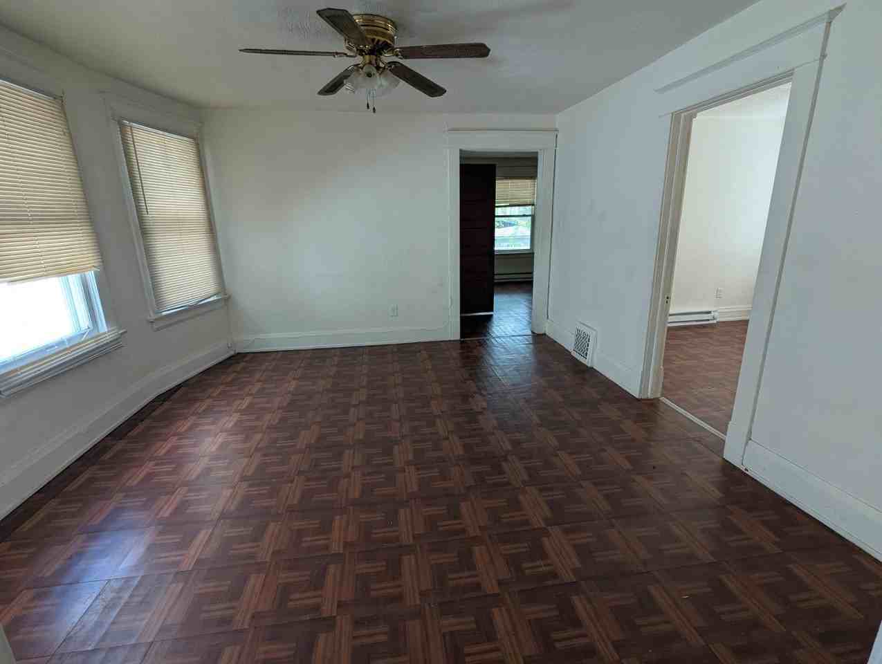1048 Norwood Ave - Photo 2 of 10